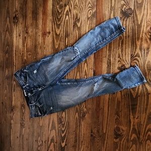 mid rise ankle skinny jean with finished hem